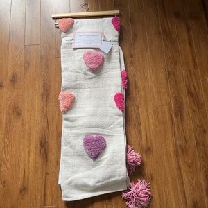 NWT Cupcakes and cashmere valentines throw